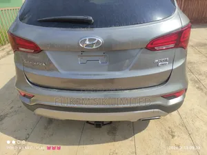 Hyundai Santa Fe SE AWD 2017 Gray