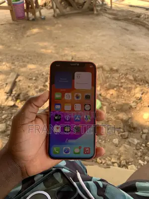 Apple iPhone 12 64 GB Red
