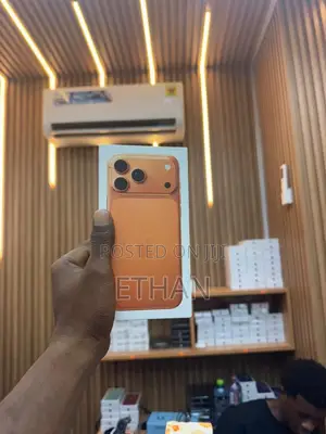 New Apple iPhone 17 Pro Max 256 GB Orange