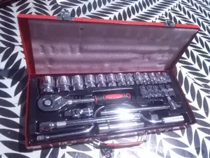 Socket Spanner With Metal Case Box