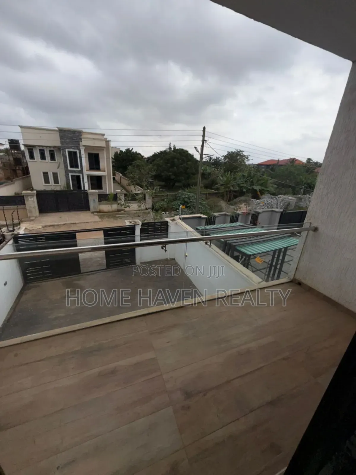 3bdrm House in Ashongman Estate, Police Station for sale
