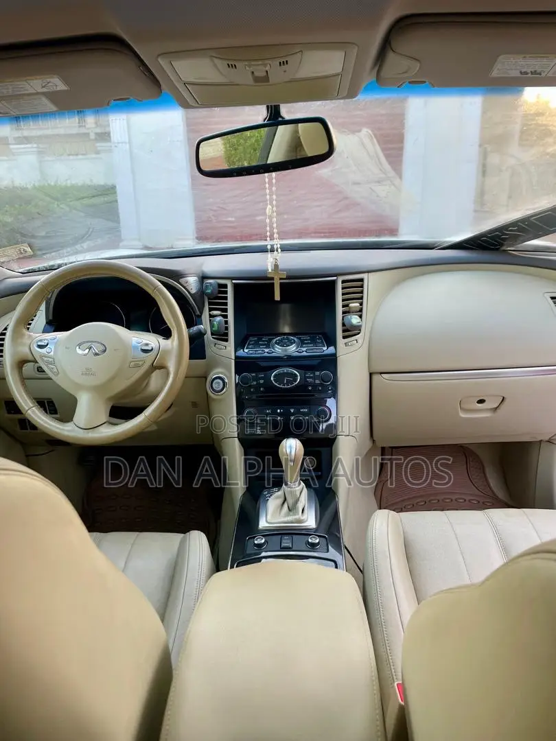 Infiniti FX 35 2012 White