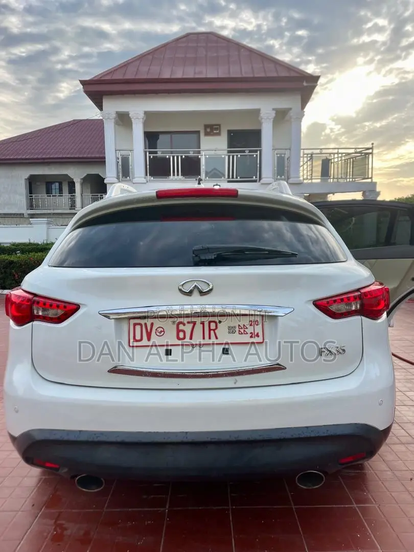 Infiniti FX 35 2012 White
