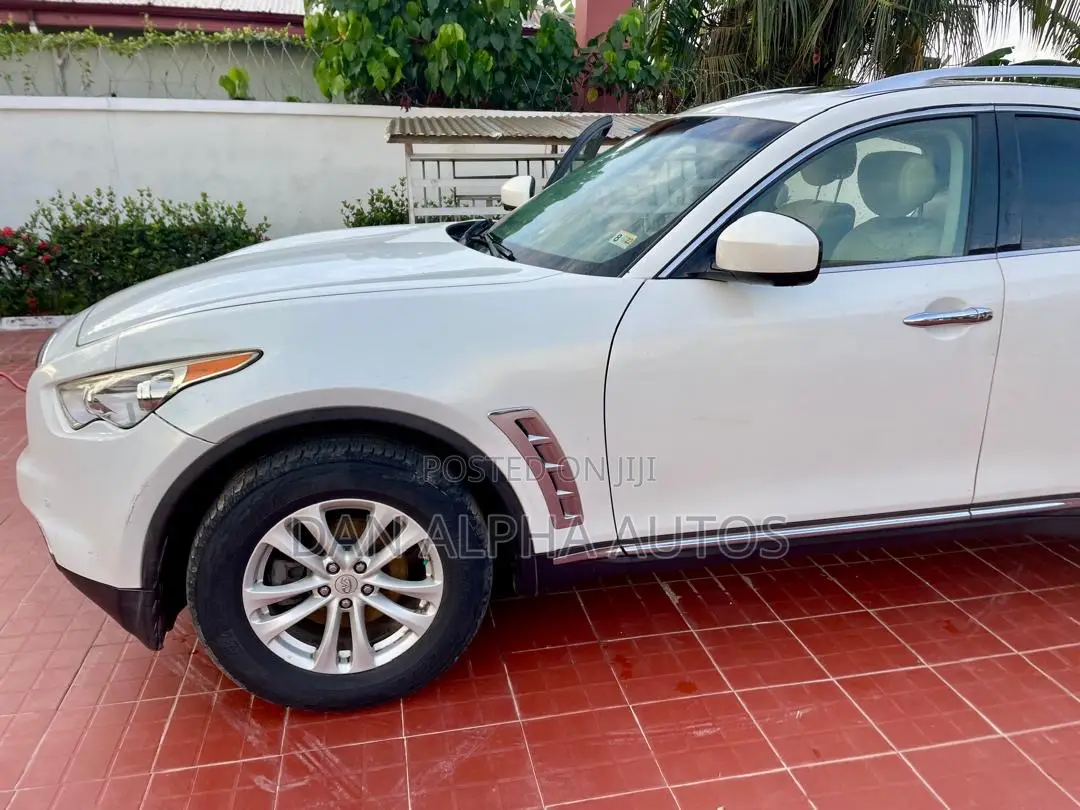 Infiniti FX 35 2012 White