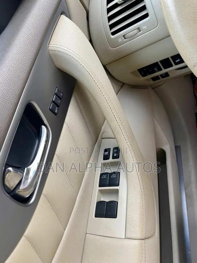 Infiniti FX 35 2012 White