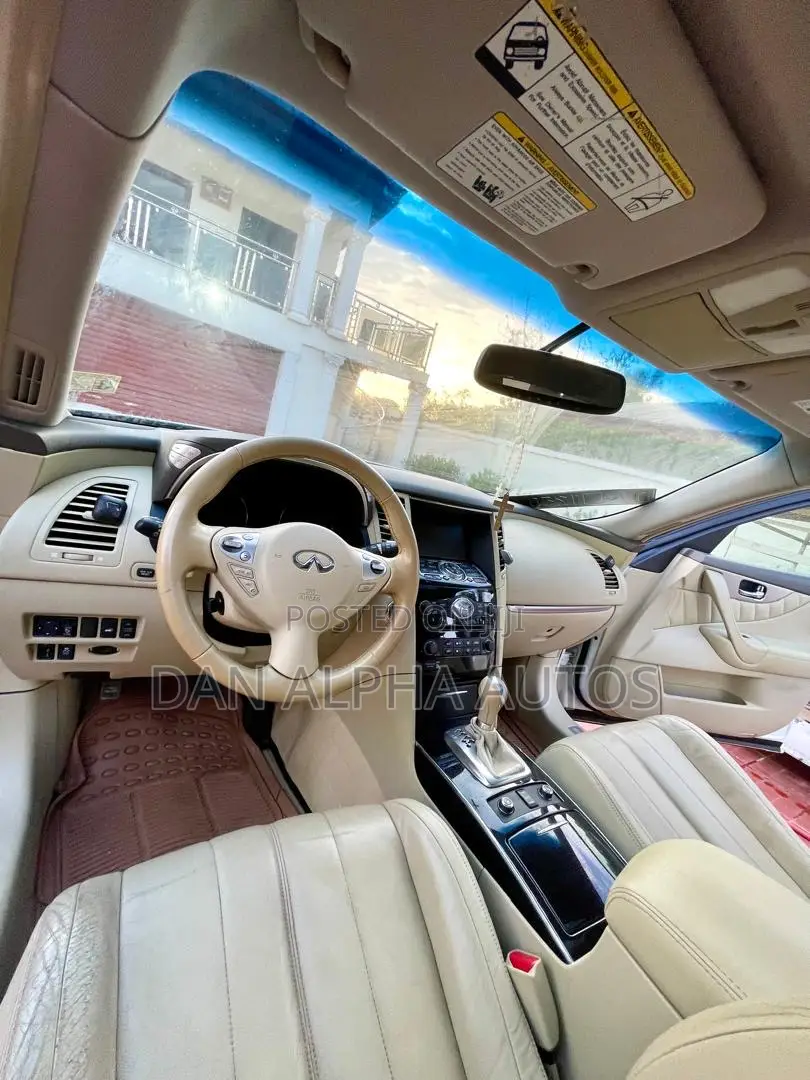 Infiniti FX 35 2012 White