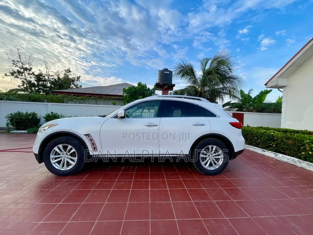 Infiniti FX 35 2012 White