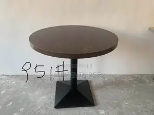 Bar Table Po8