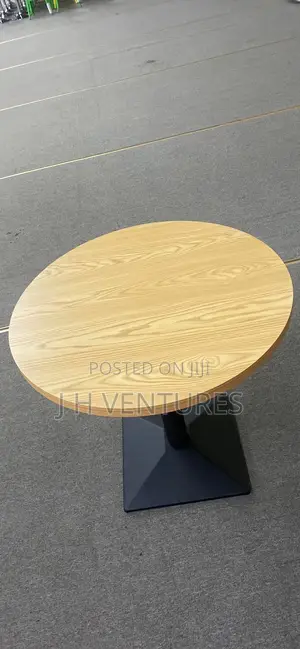 Bar Table Po8