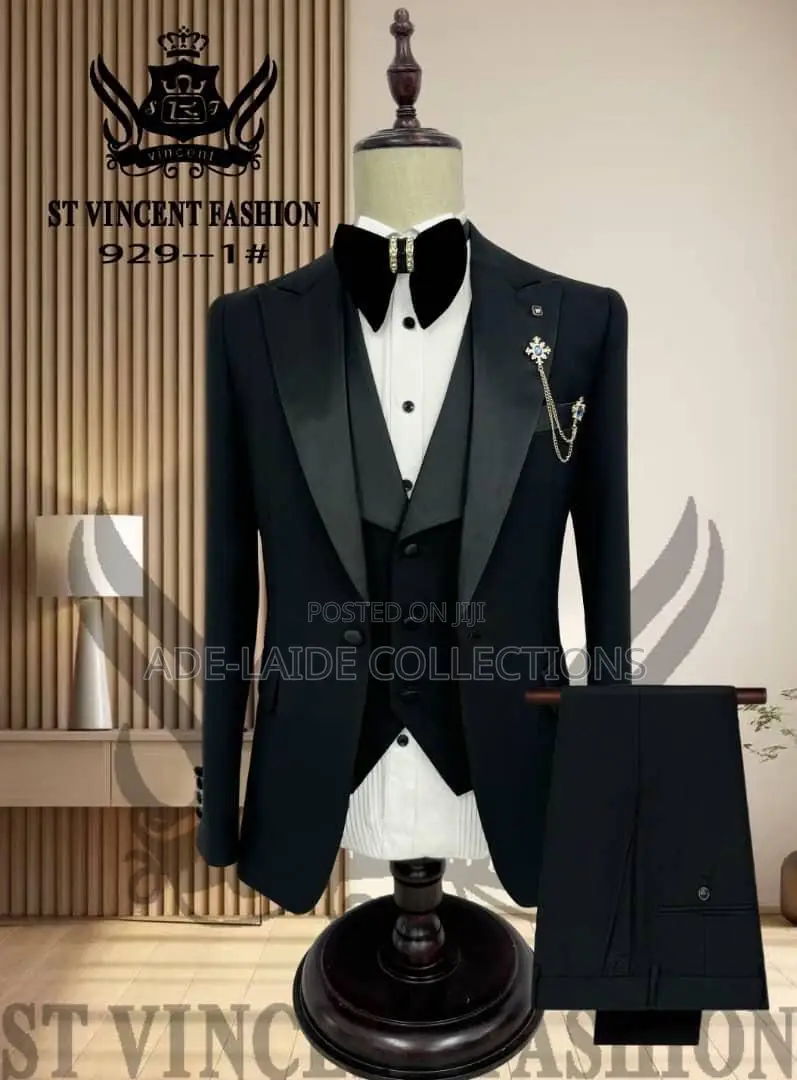 Suits Mario Casas