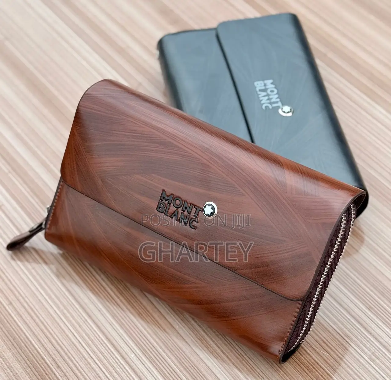 Montblanc Luxury Zip Pouch – Sleek Style, Premium Craftsmanship