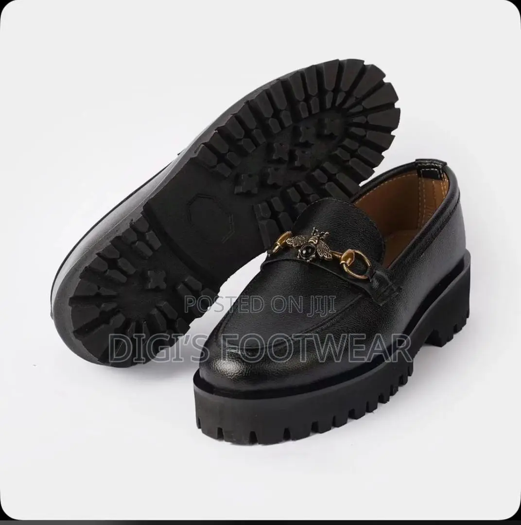 High Platform Black Leather Shoe With Unique Crown