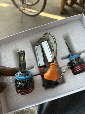Universal Headlight Bulb