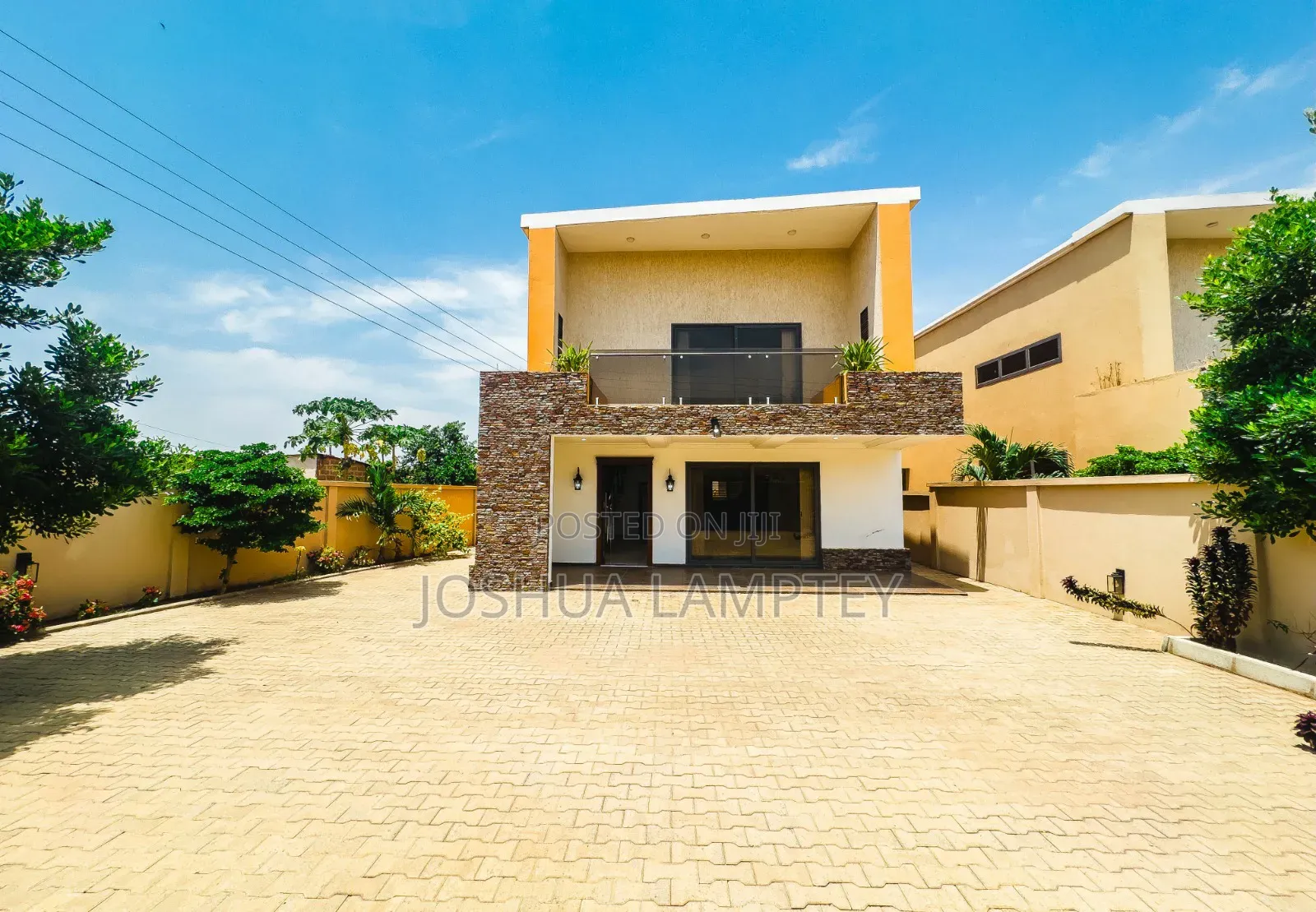 3bdrm House in Ashley Botwe Estate for sale