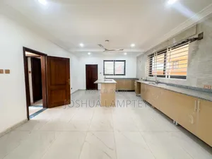 3bdrm House in Ashley Botwe Estate for sale