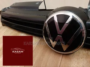 Volkswagen Golf Crown Emblem 2020 Going