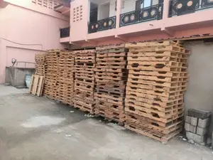 Wooden/Plastic Pallets for Sale