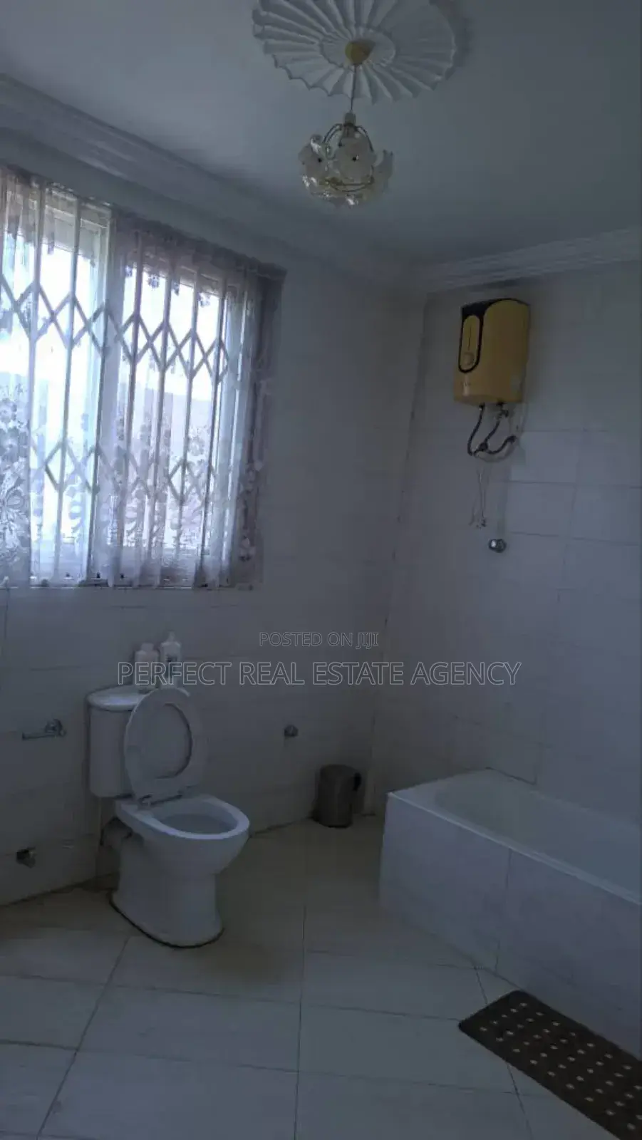 Furnished 5bdrm Mansion in Tech Emena, Kumasi Metropolitan for sale