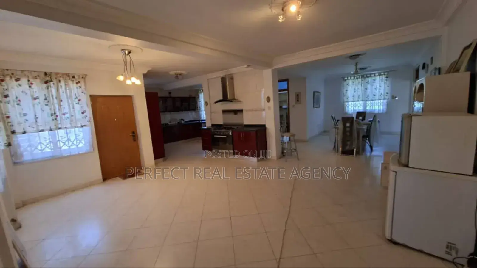 Furnished 5bdrm Mansion in Tech Emena, Kumasi Metropolitan for sale