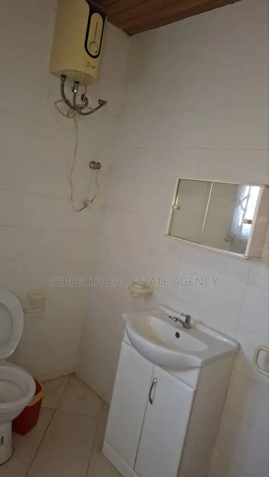 Furnished 5bdrm Mansion in Tech Emena, Kumasi Metropolitan for sale