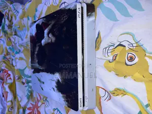 Playstation 4 Slim