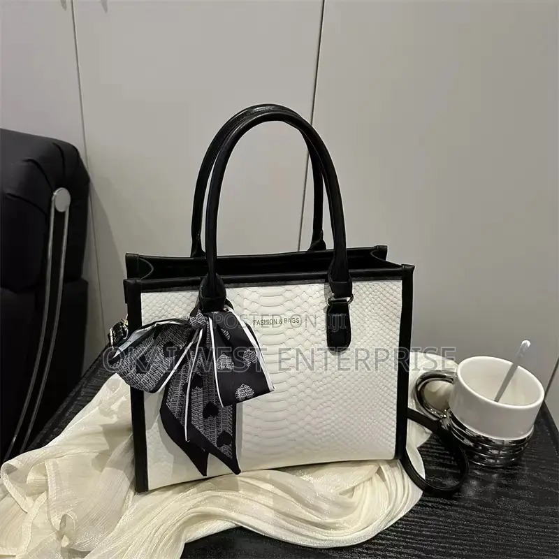 2025 Trendy Large Capacity Women's Shoulder Crossbody Bag