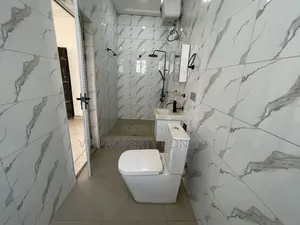 6bdrm House in Kumasi Metropolitan for sale
