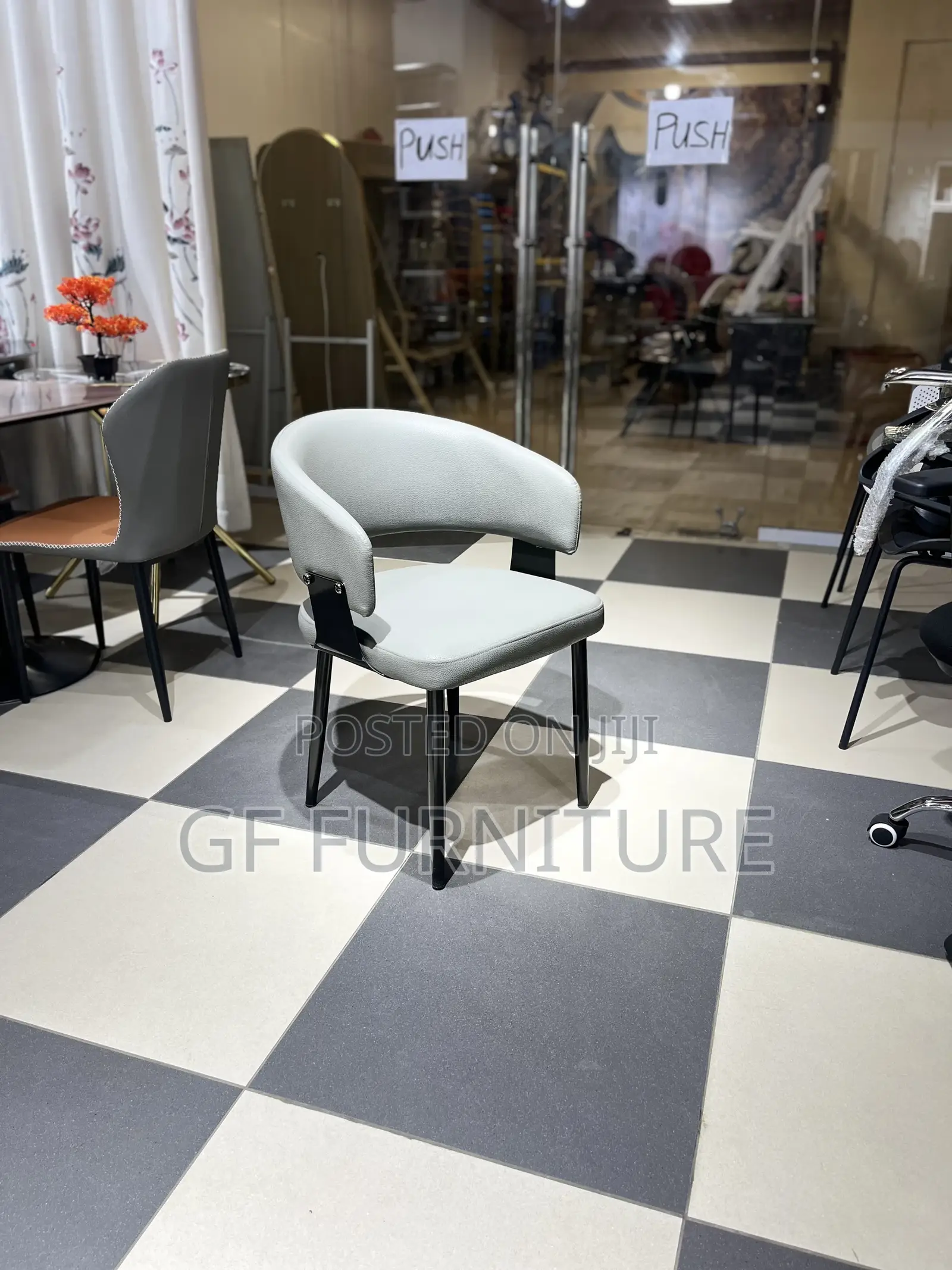 Modern Curved Dining Chair