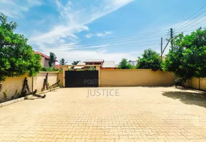 3bdrm House in Ashaley Botwe, School Junction for sale