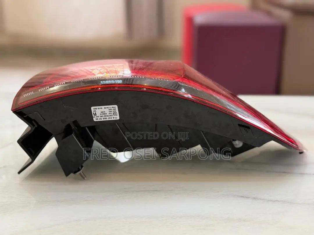 Mercedes-Benz GLB 250 Taillight - Right