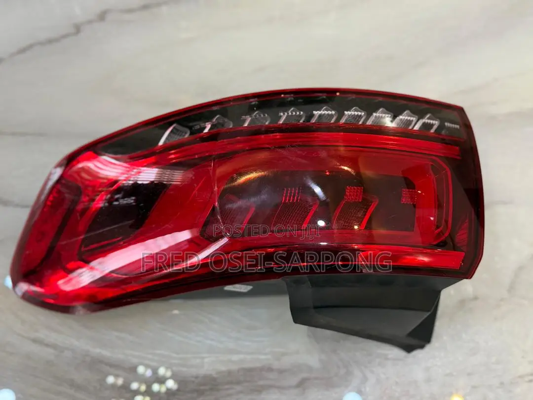 Mercedes-Benz GLB 250 Taillight - Right