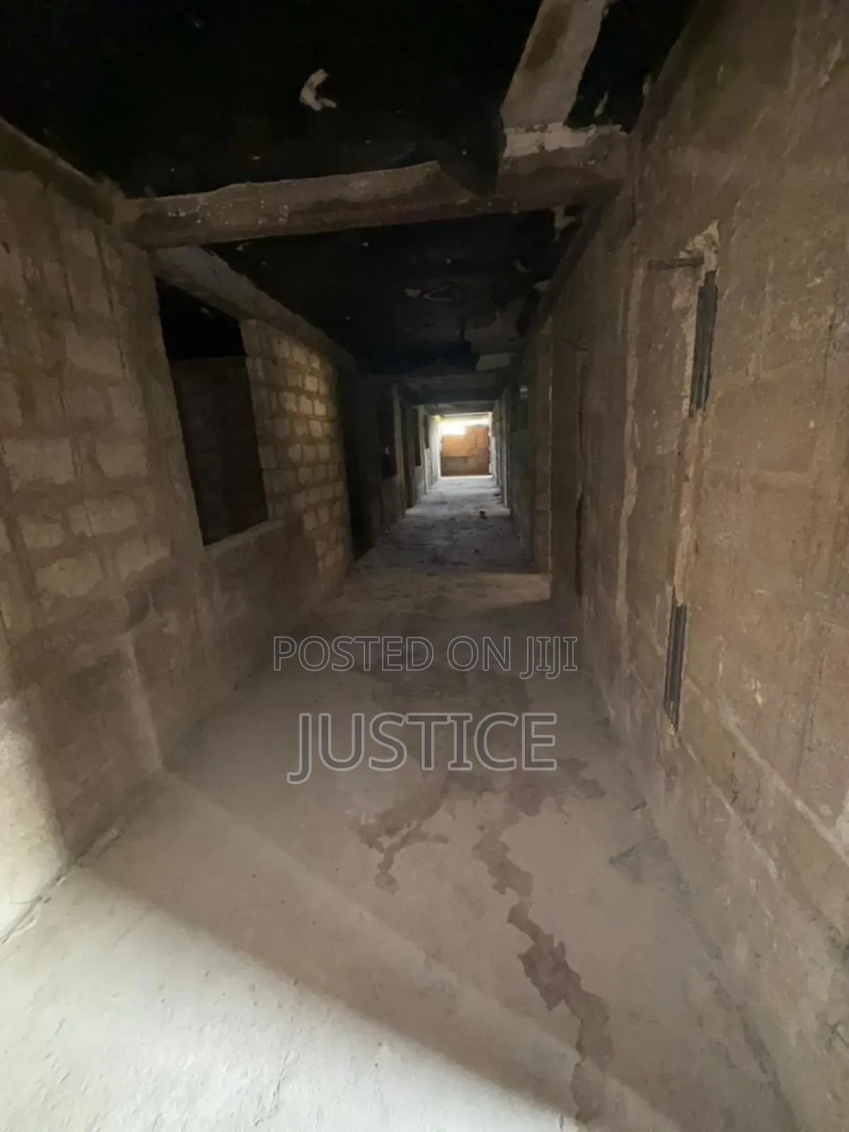 20bdrm House in Weija for sale