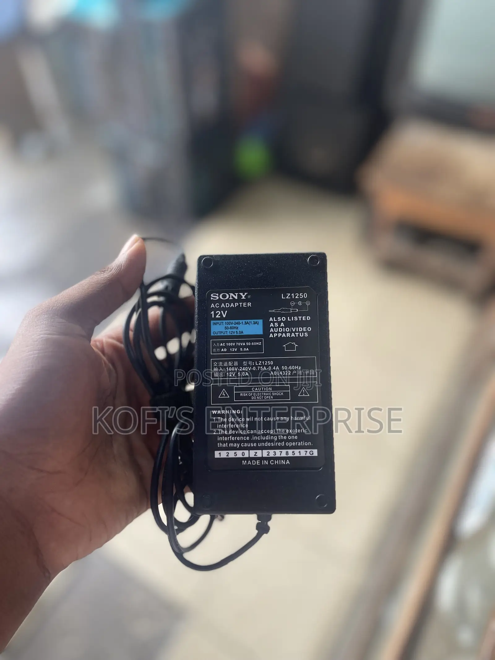 12 Volts Adapter 5 Amps