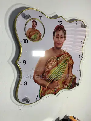 Transparent Standoff Picture Frame (20in X 20in) With Clock