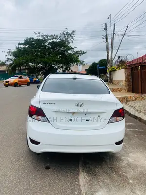 Hyundai Accent GLS 4dr Sedan (1.6L 4cyl 6M) 2015 White