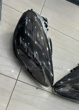 Porsche Cayenne Headlight 2011 - 2016 Headlight