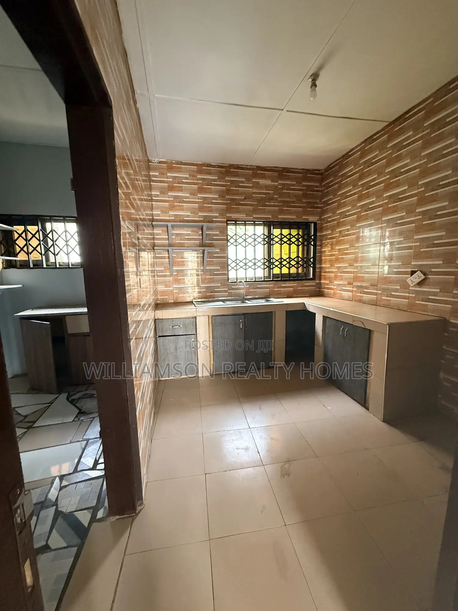 3bdrm Apartment in Community 18 Area, Spintex for rent