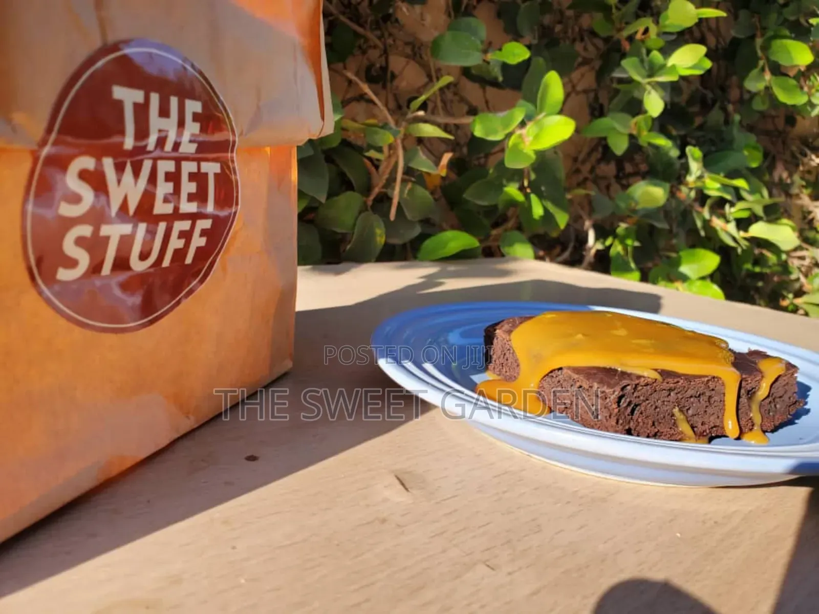Soft Chocolate Brownies Filled With Rich Caramel