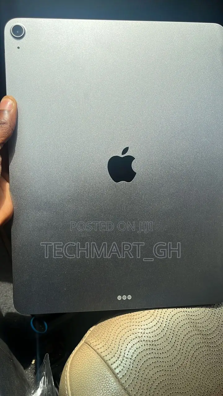 Apple iPad Air (2022) 256 GB Silver