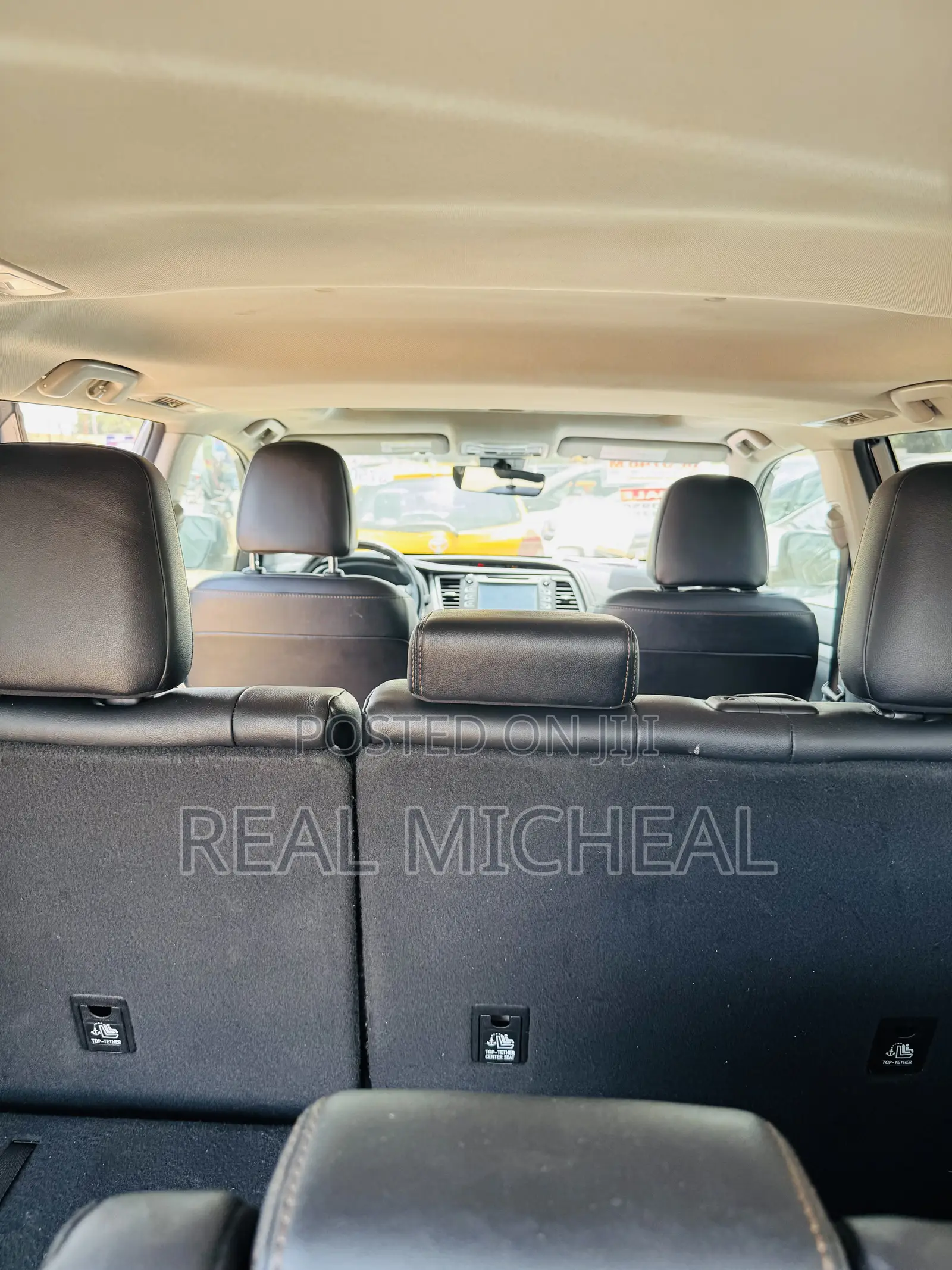 Toyota Highlander LE 4x2 V6 (3.5L 6cyl 8A) 2018 Gray