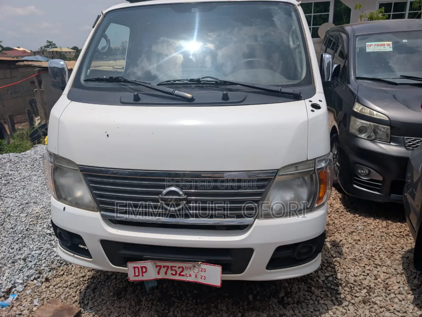 Nissan Santana 2010 White