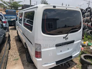 Nissan Santana 2010 White