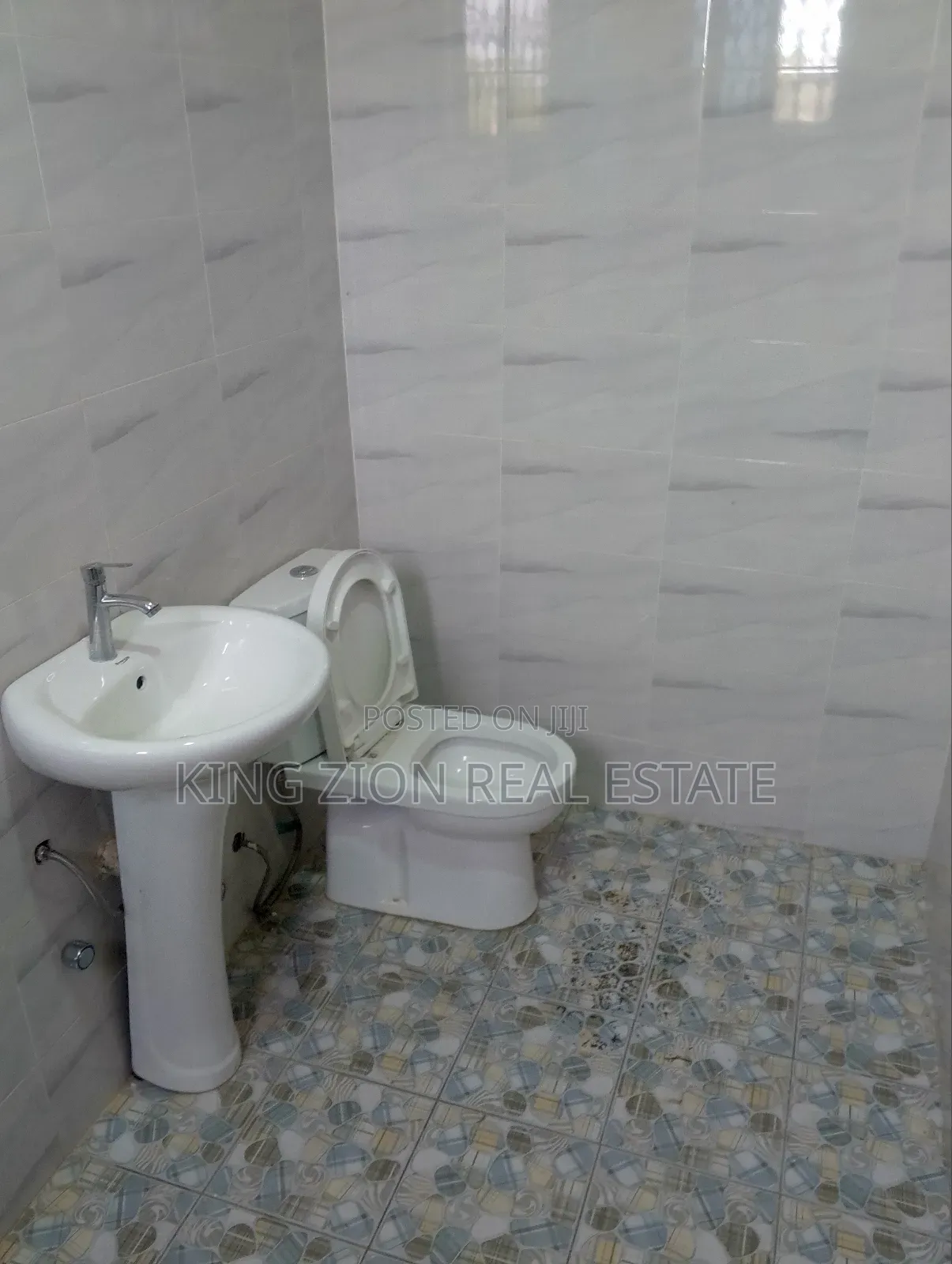 2bdrm Apartment in Kingzion Real, CP for rent