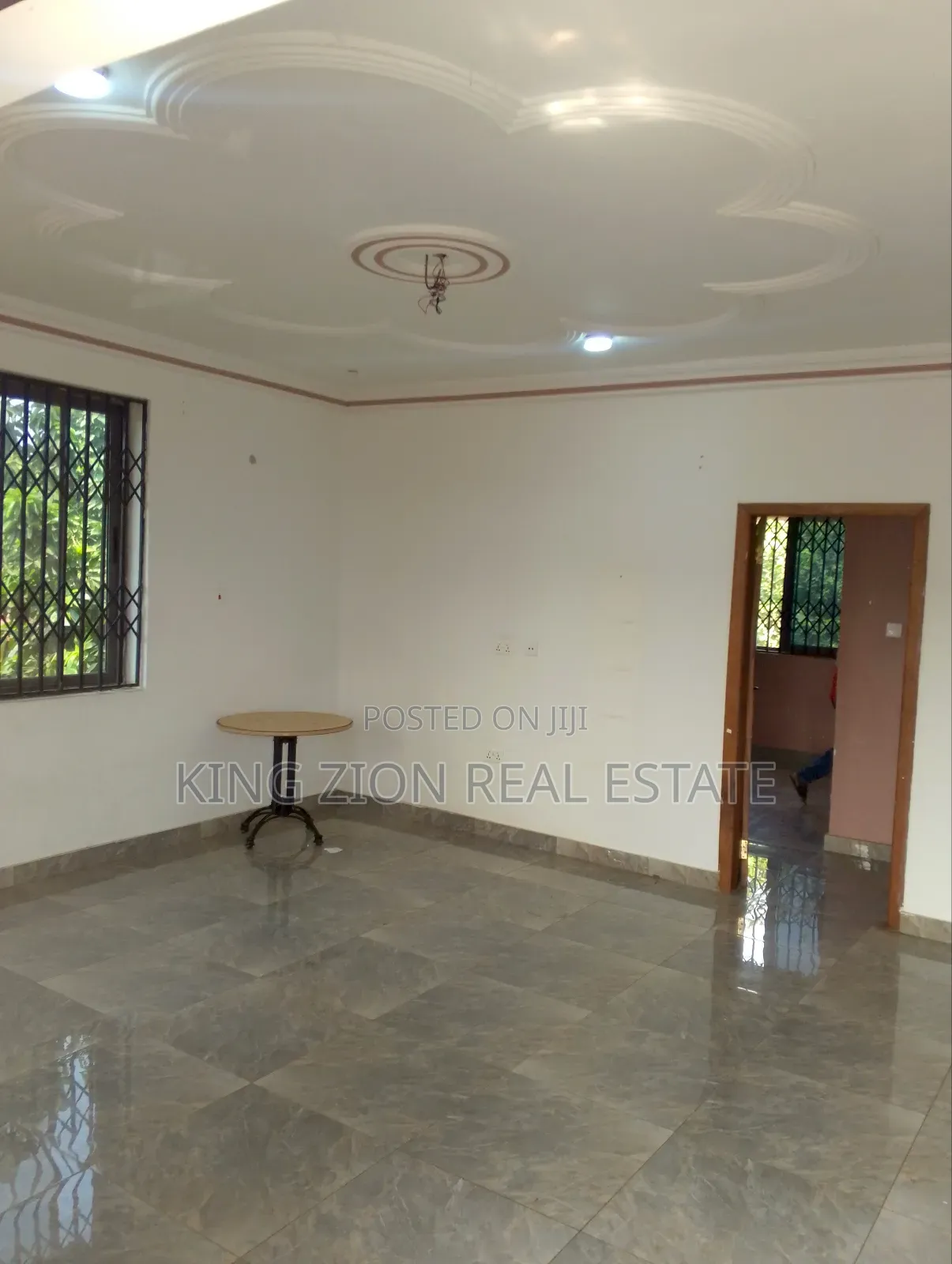2bdrm Apartment in Kingzion Real, CP for rent