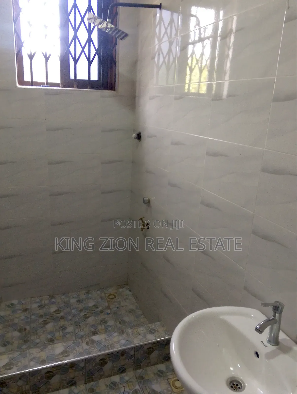 2bdrm Apartment in Kingzion Real, CP for rent