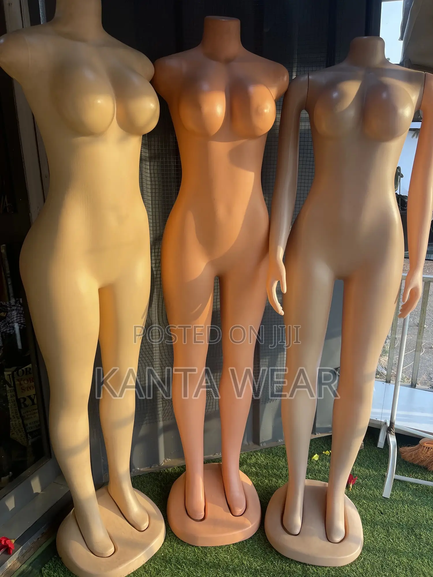 4 Mannequins