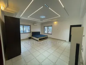 5bdrm Apartment in Helena Estate Agency, Police Station for rent