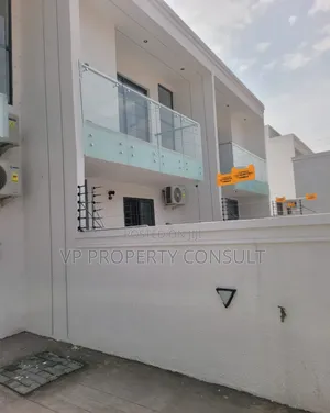 2bdrm House in School Junction for sale