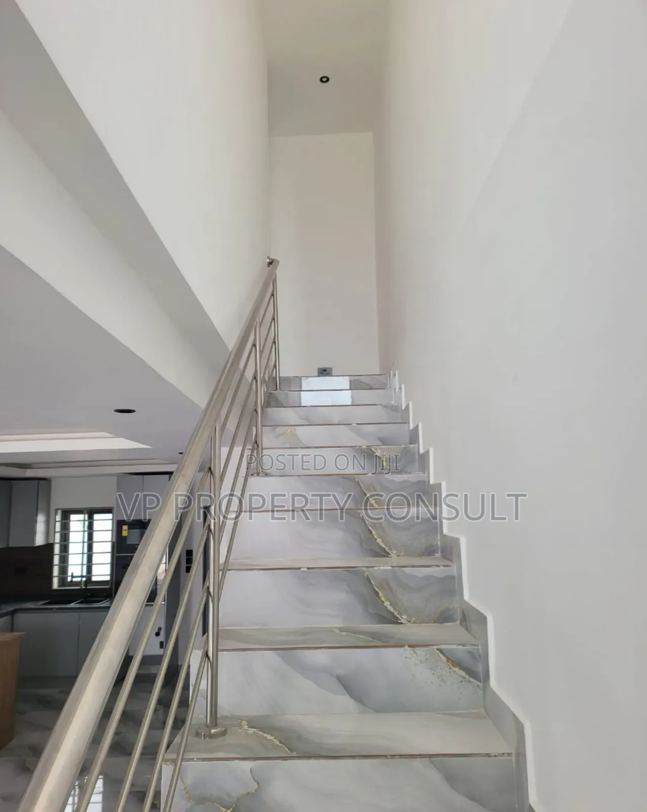 2bdrm House in School Junction for sale