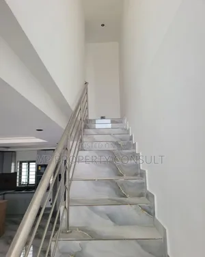2bdrm House in School Junction for sale